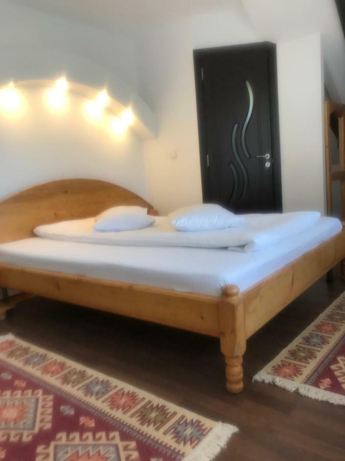 RîşnovCasa Csiki别墅 外观 照片