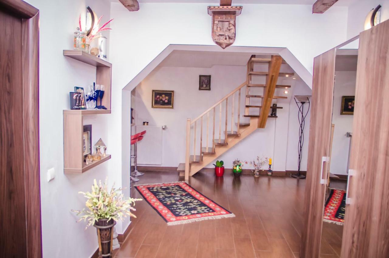 RîşnovCasa Csiki别墅 外观 照片